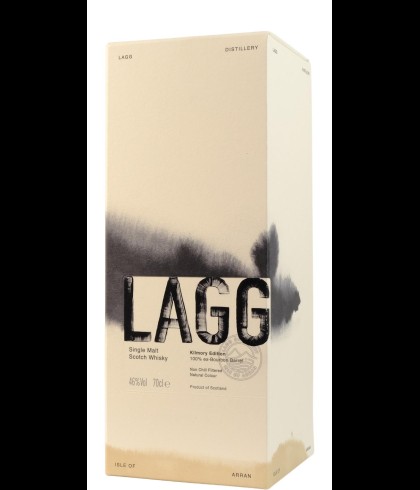 Fles geturfde single malt van Lagg op Arran, op voorraad bij slijterij t Bockje in Bathmen
