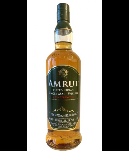 Fles Amrut Peated Indian Cask Strength, Indiase single malt whisky, op voorraad bij slijterij t Bockje in Bathmen