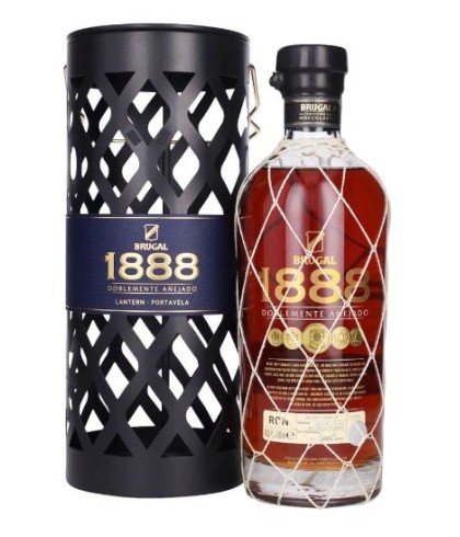 Fles Brugal 1888 Lantern Pack, rum, op voorraad bij slijterij t Bockje in Bathmen