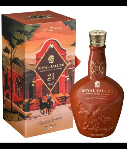 Fles Chivas Royal Salute Polo Estancia Edition, whisky, bij slijterij ’t Bockje in Bathmen