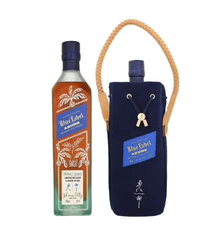 Fles blended Scotch van Johnnie Walker, op voorraad bij slijterij t Bockje in Bathmen