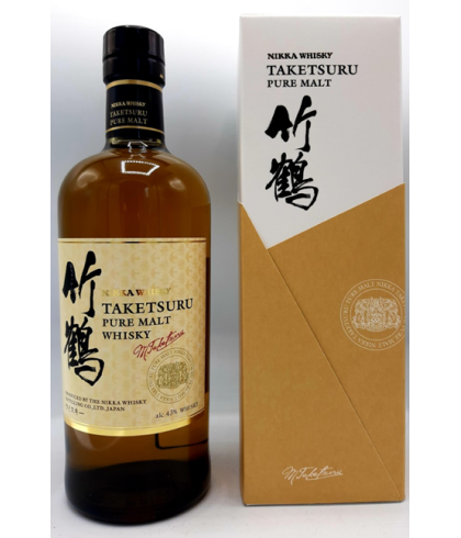 Fles Nikka Taketsuru Pure Malt, Japanse whisky van Nikka, op voorraad bij slijterij t Bockje in Bathmen