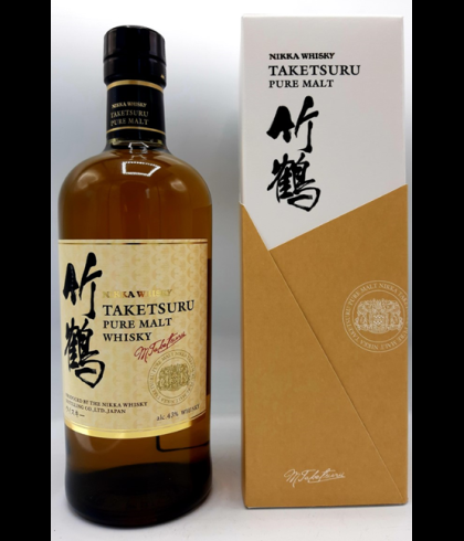 Fles Nikka Taketsuru Pure Malt, Japanse whisky van Nikka, op voorraad bij slijterij t Bockje in Bathmen