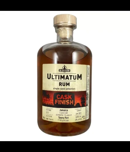 Fles Ultimatum Rum Jamaica 4 Years Old, rum, op voorraad bij slijterij t Bockje in Bathmen