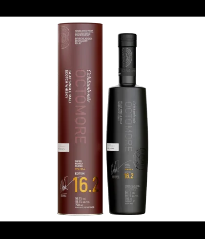 Fles Octomore 16.2, zwaar geturfde Islay single malt, op voorraad bij slijterij t Bockje in Bathmen