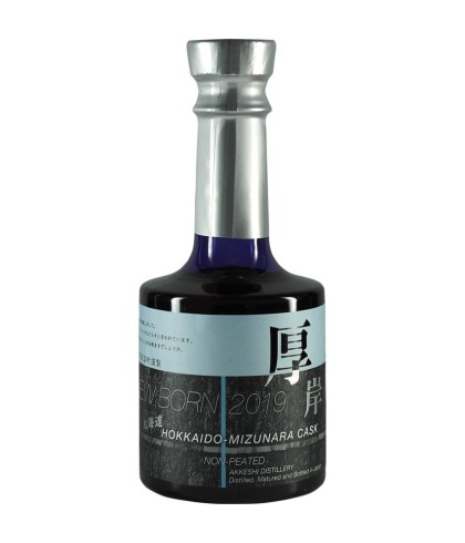 Fles Akkeshi New Born Foundations 3 Mizunara Cask, Japanse whisky uit de Akkeshi-distilleerderij op Hokkaido, op voorraad bij slijterij t Bockje in Bathmen