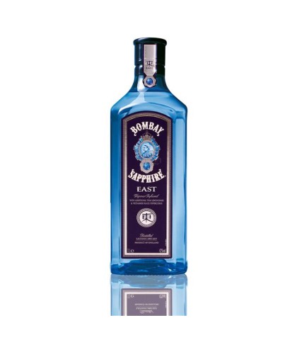 Fles Bombay Sapphire East, gin, op voorraad bij slijterij ’t Bockje in Bathmen