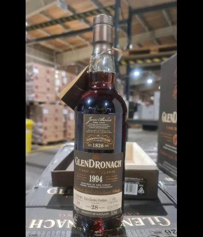 Fles GlenDronach 1994 28 Years Old Cask #475, single malt whisky, op voorraad bij slijterij t Bockje in Bathmen