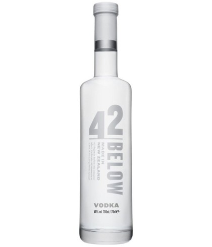 Fles 42 Below Vodka, wodka, op voorraad bij slijterij t Bockje in Bathmen