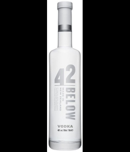 Fles 42 Below Vodka, wodka, op voorraad bij slijterij t Bockje in Bathmen